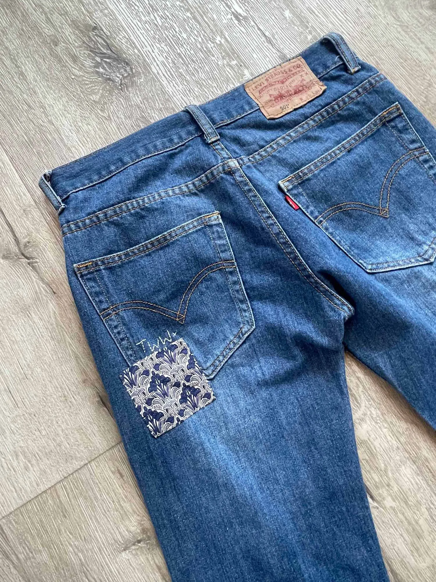 #18 Patched Vintage Jeans 29"