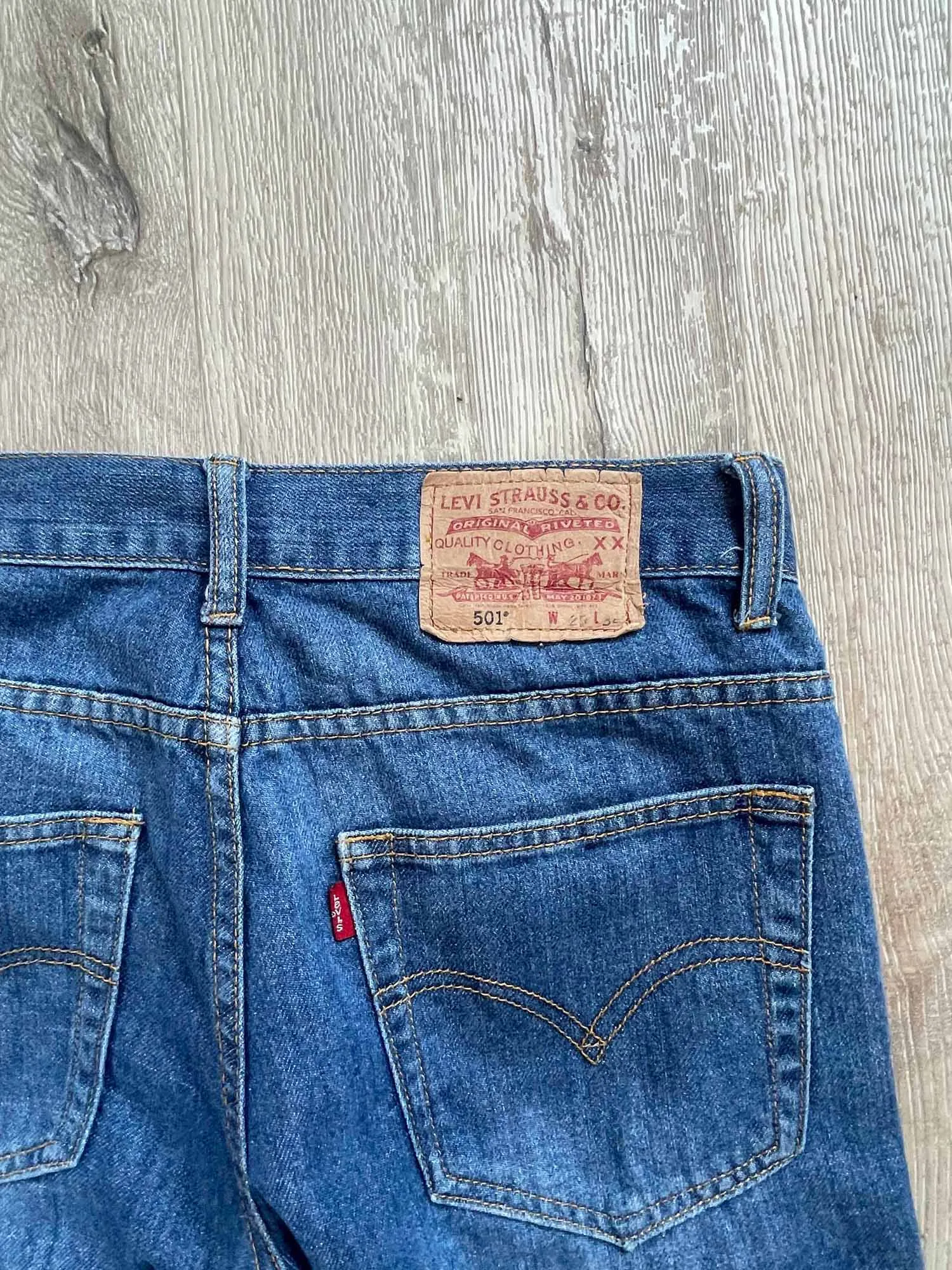 #18 Patched Vintage Jeans 29"