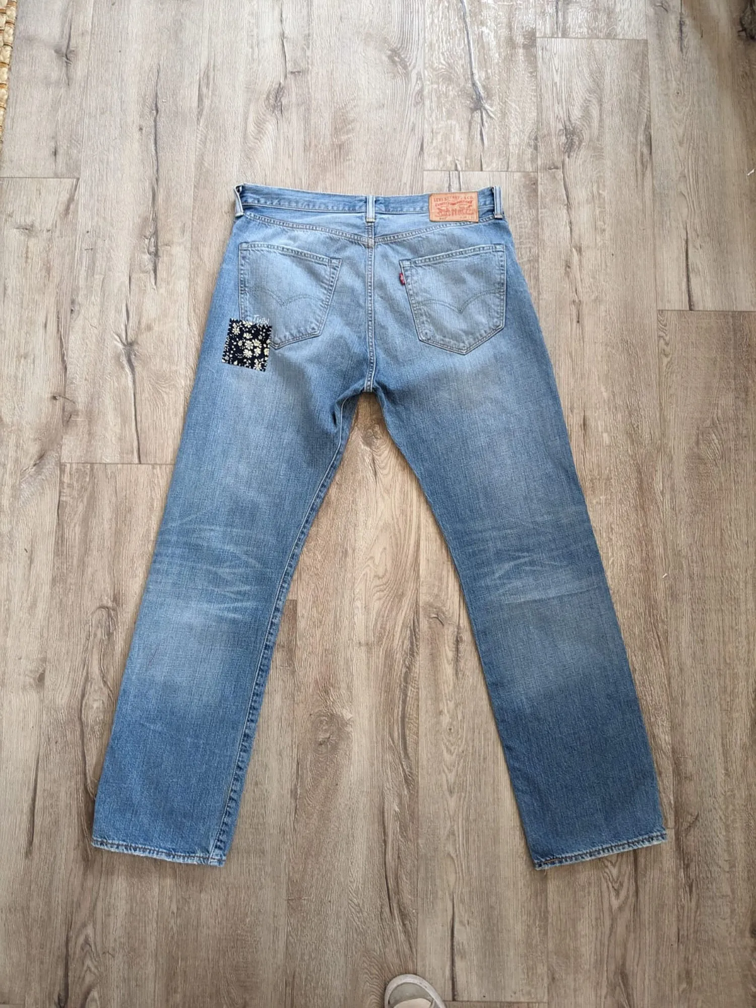 #25 Patched Vintage Jeans 36"