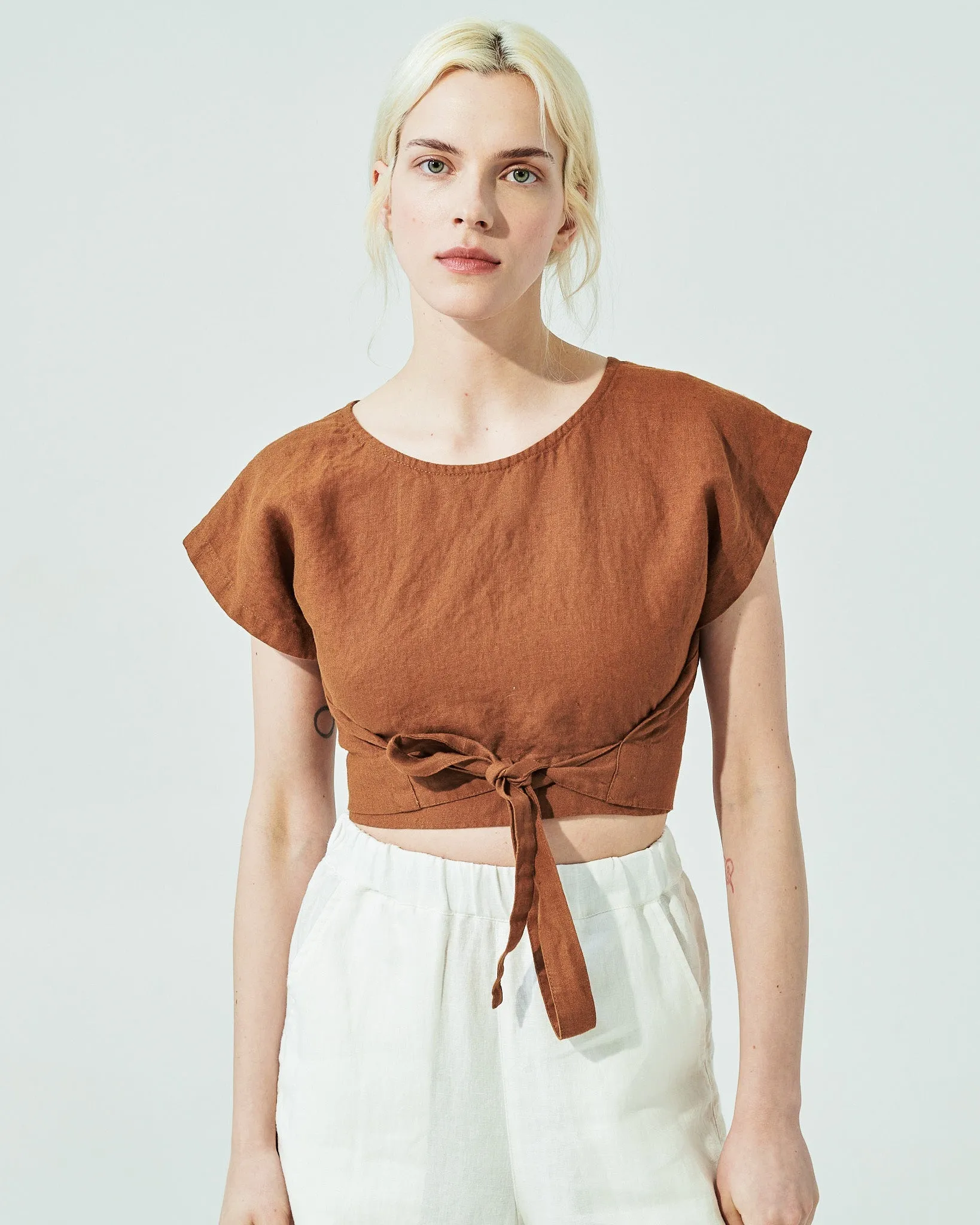 AUGUSTINE cropped linen wrap top