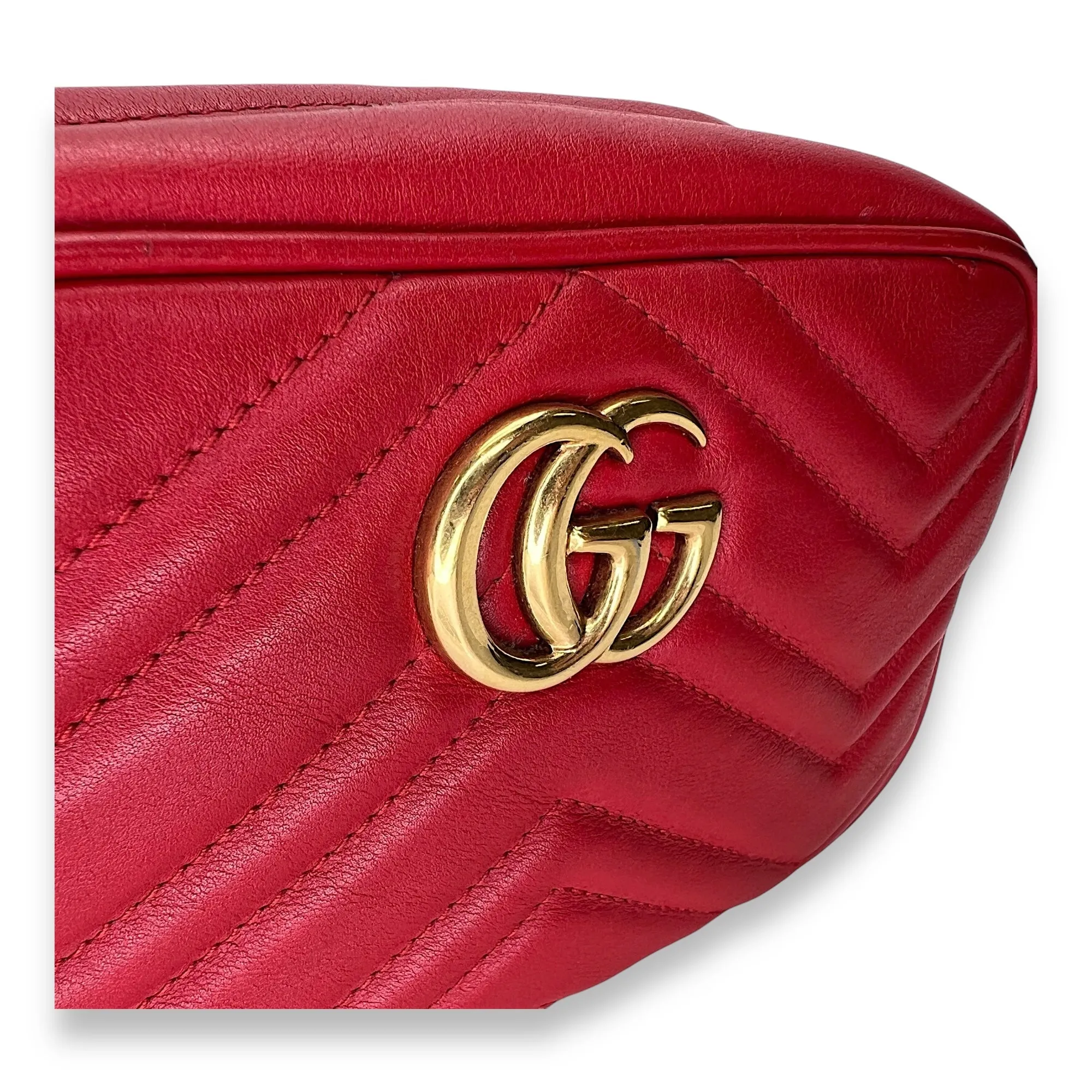 GG Marmont NA Crossbody Bag Red in Calfskin, Gold