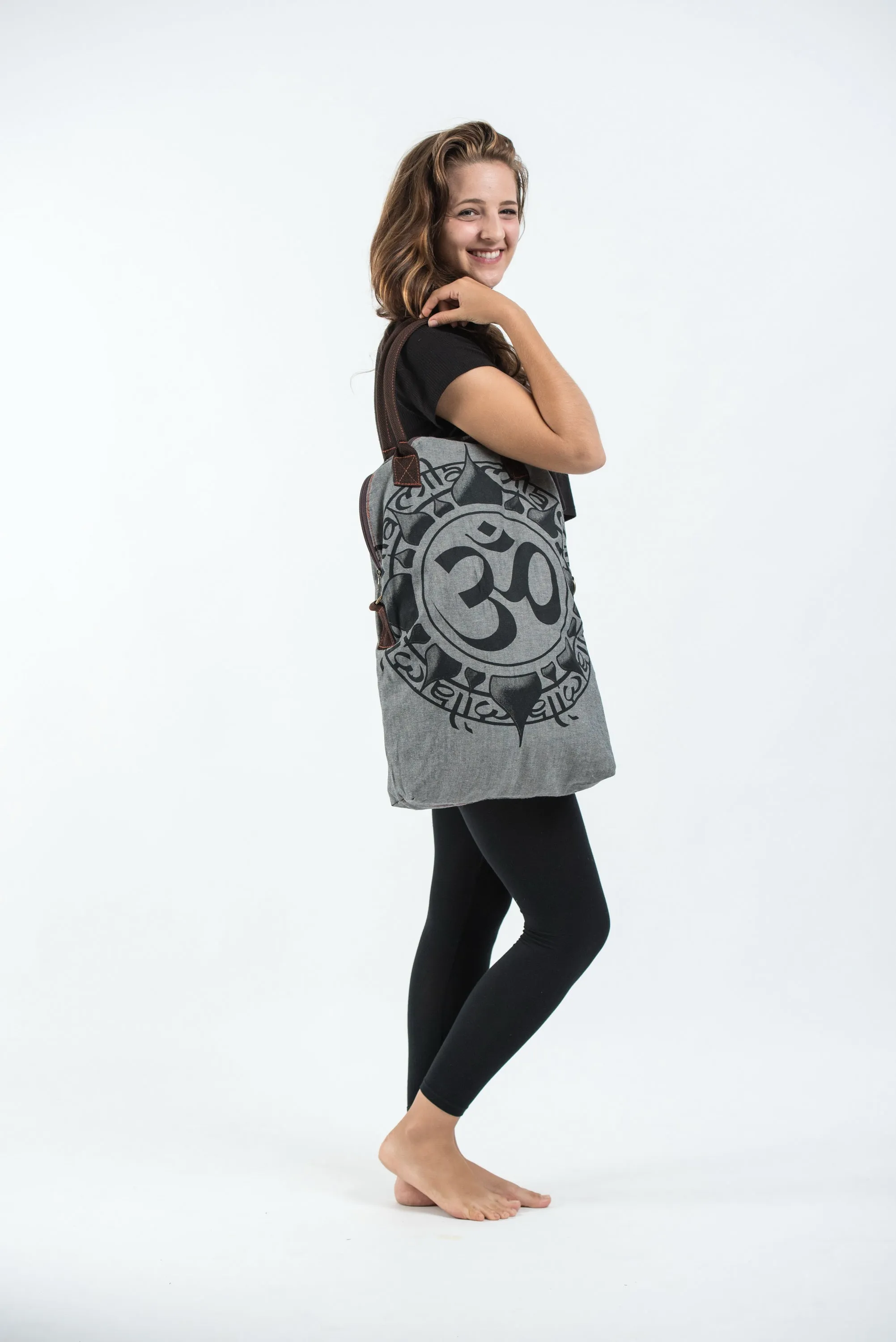 Infinitee Om Oversize Zippered Shoulder Bag in Denim Gray